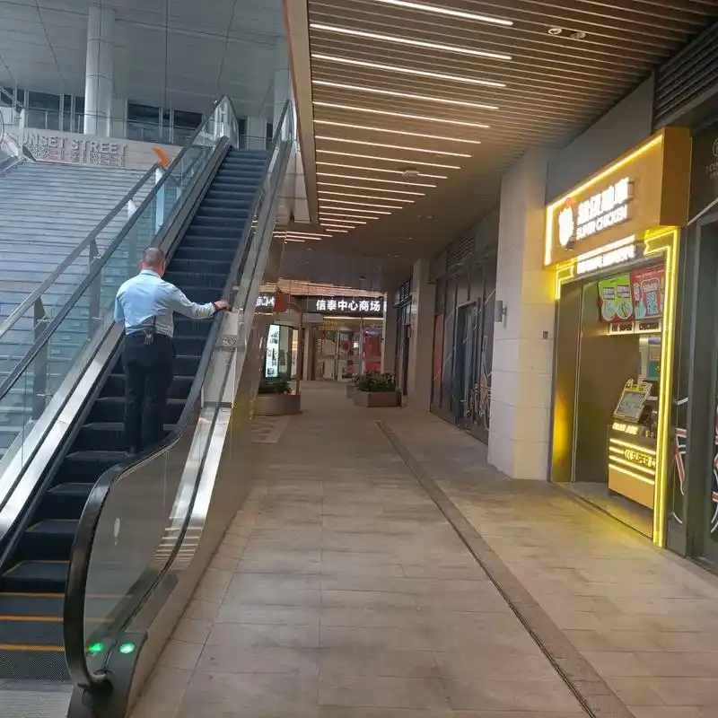 柳州市鱼峰区屏山大道东风商场整体招租